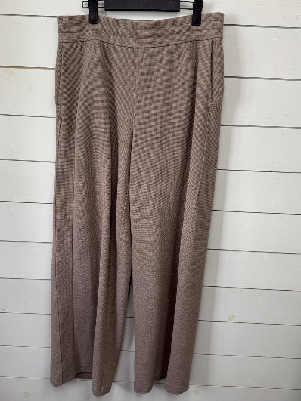 Lululemon scuba mid-rise wide-leg pant *waffle warm ash grey women's large